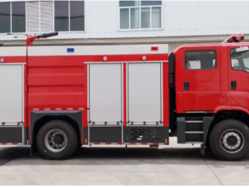 五十鈴泡沫消防車(chē)（8.6噸）圖片